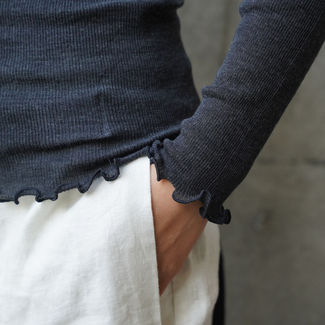 me. merino washable wool タートルネック