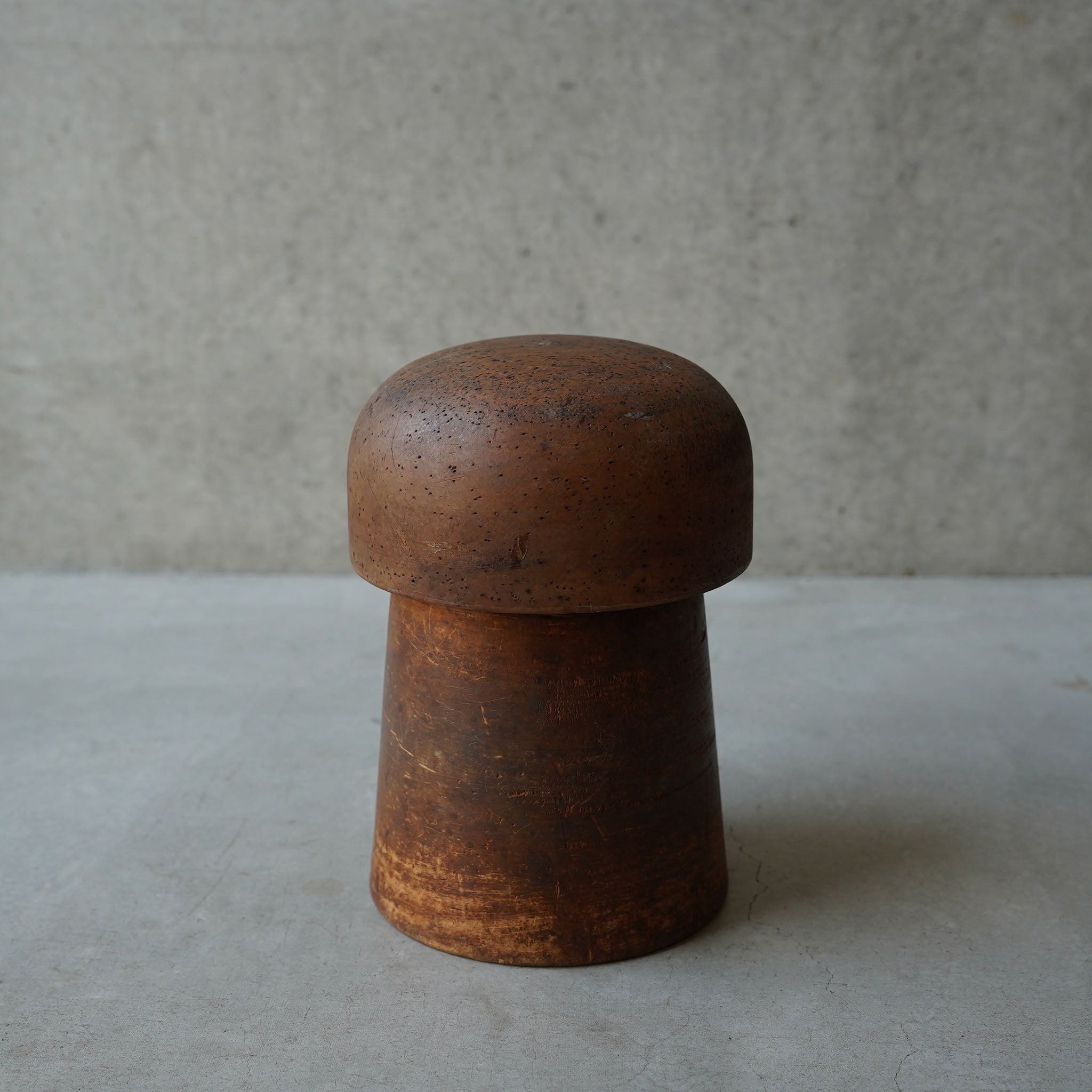HAT STAND