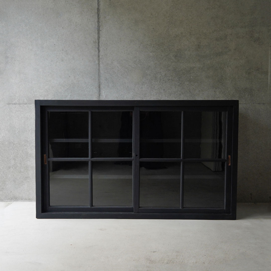 Side Board