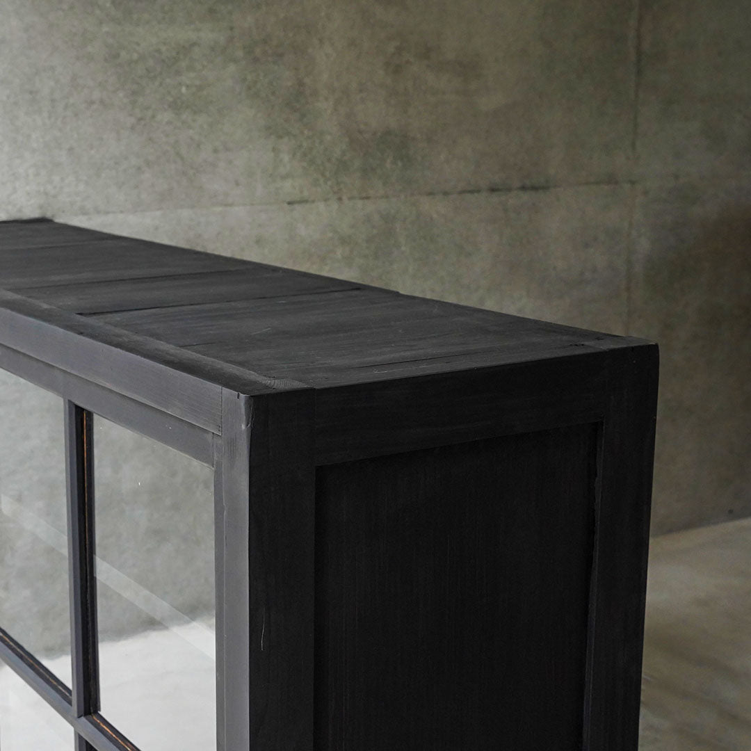Side Board