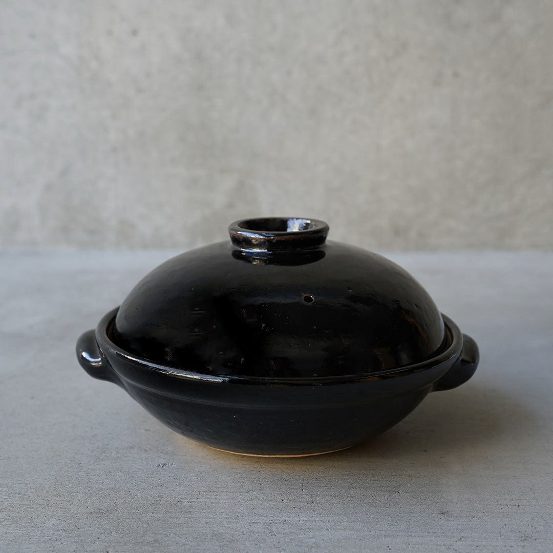 Kanedai Ceramics 7-inch Donabe Pot Black
