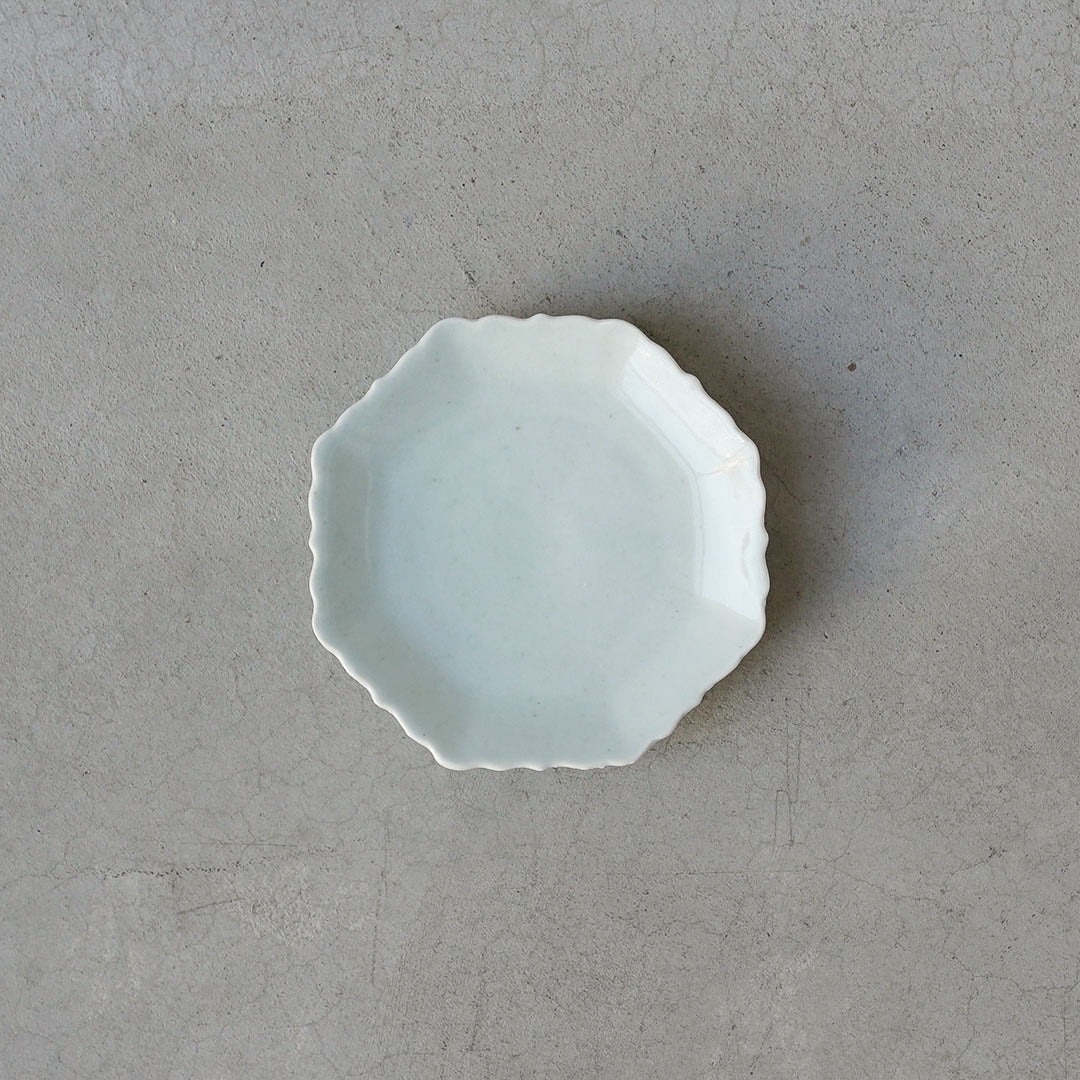 White Porcelain Fluted 4-Inch Plate