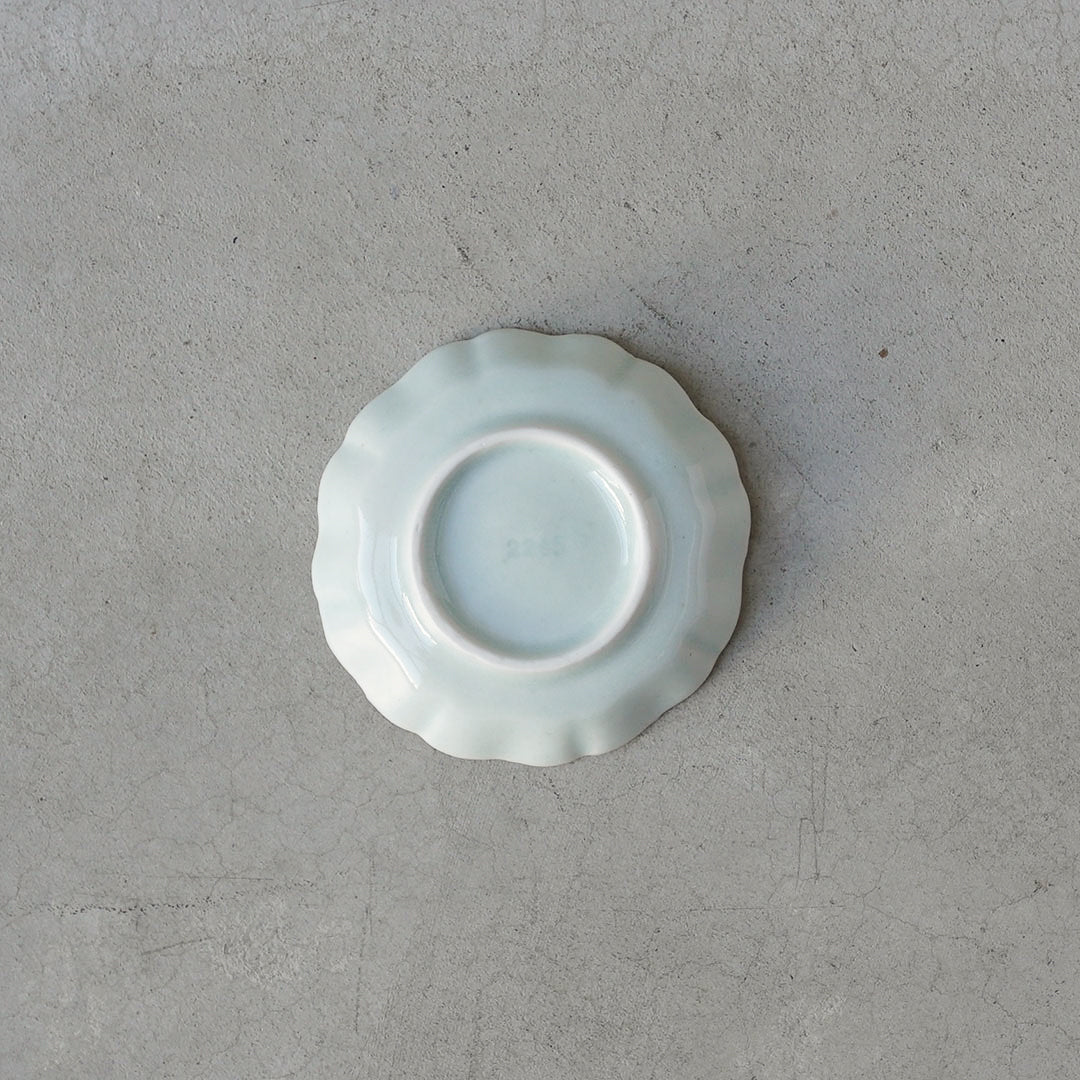 White porcelain 3-inch fluted plate
