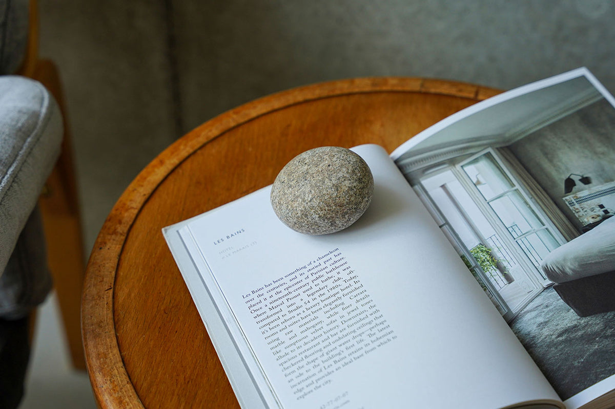 AJI PROJECT OT - PAPER WEIGHT / sabi
