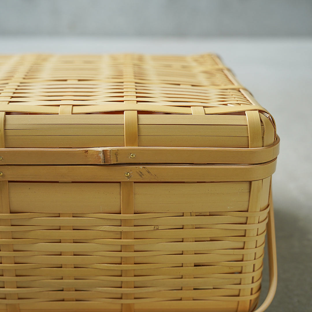 Nanpu Crafts Large Lidded Basket