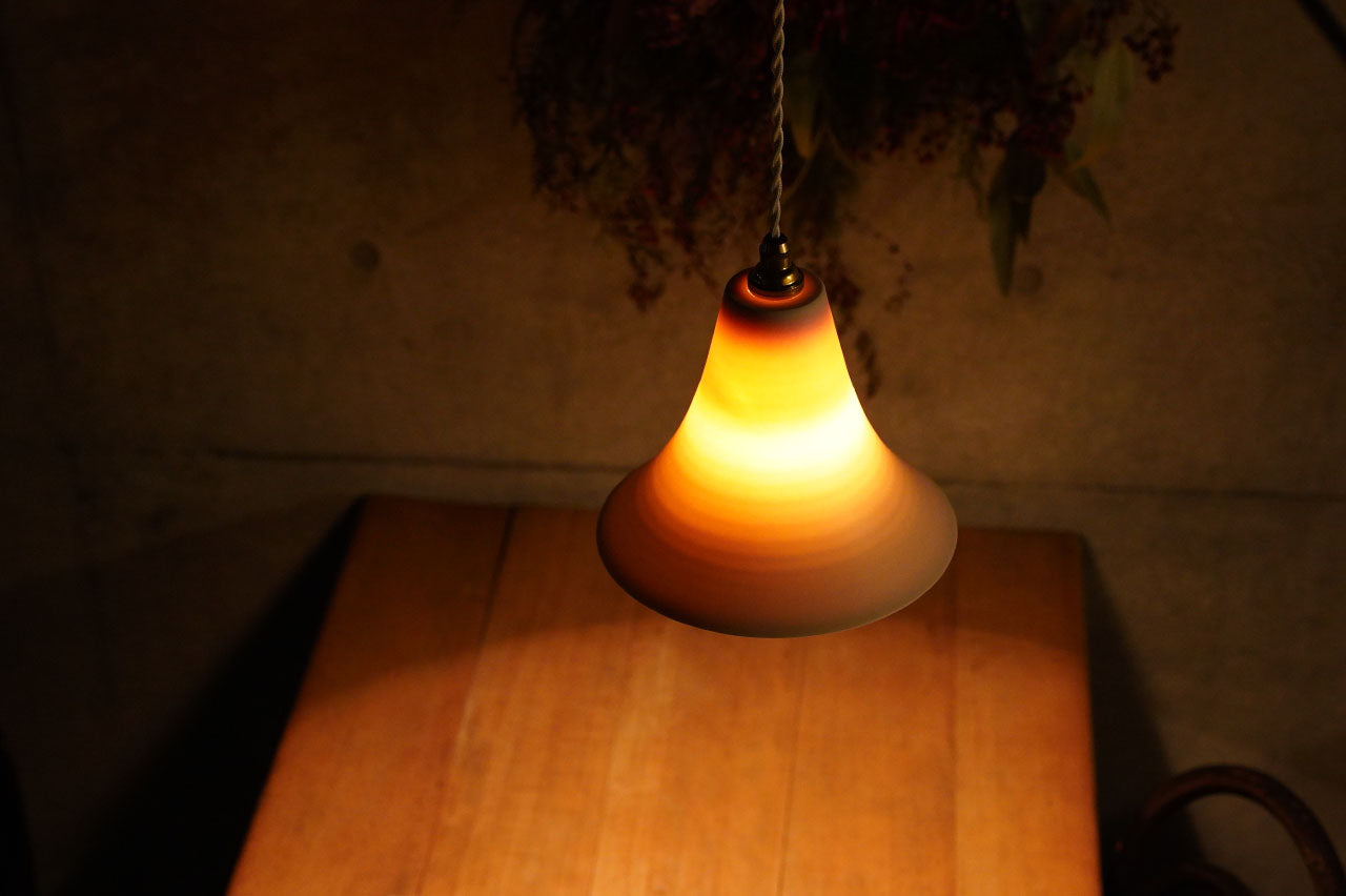 ひらく光と抱く光