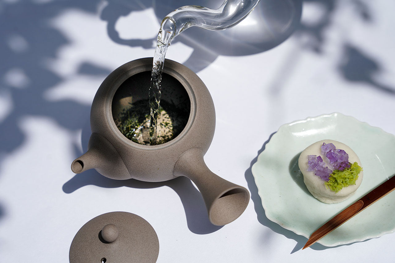 惜春の香りとともに、新茶で初夏を迎える準備を