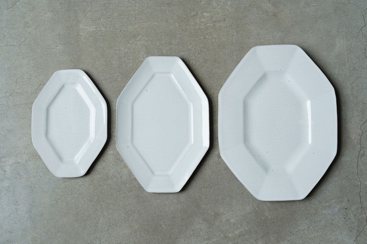 marais/Malais Octagonal Plate (medium), White, Red Clay