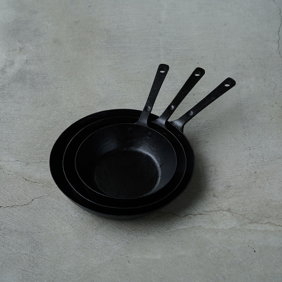 Yamago Blacksmith Slightly Deeper Frying Pan 26cm