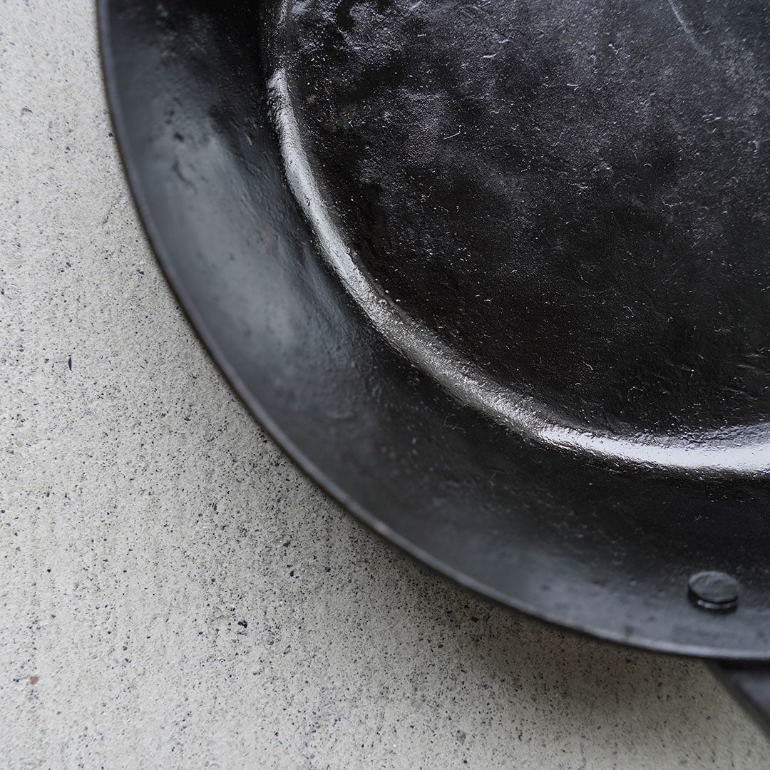 Yamago Blacksmith Slightly Deeper Frying Pan 26cm