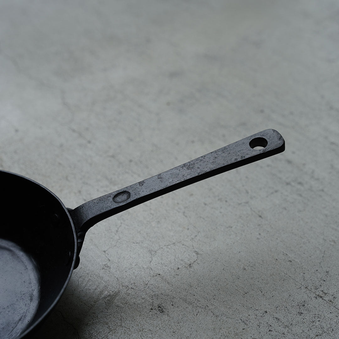 Yamago Blacksmith Slightly Deeper Frying Pan 26cm