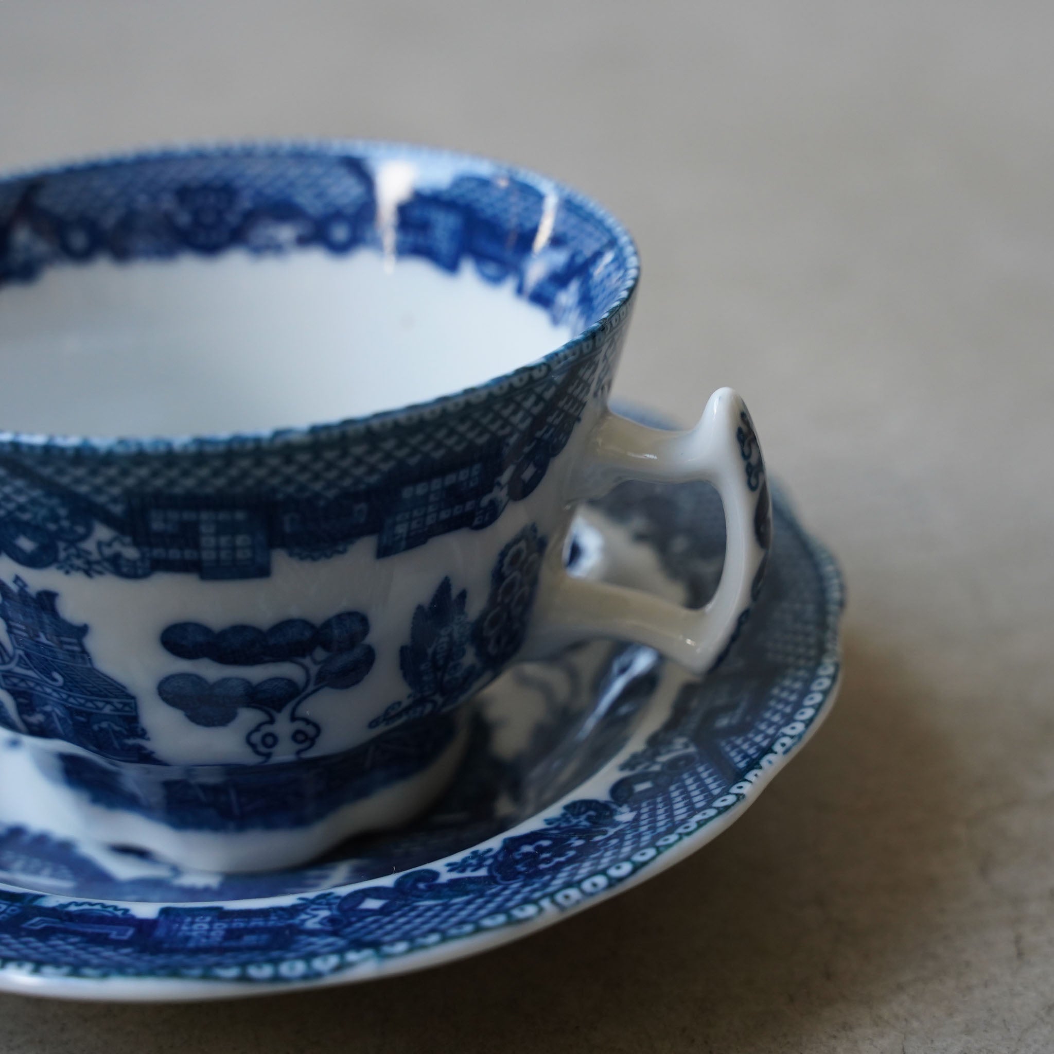 Blue Willow Cup &amp; Saucer Set of 2