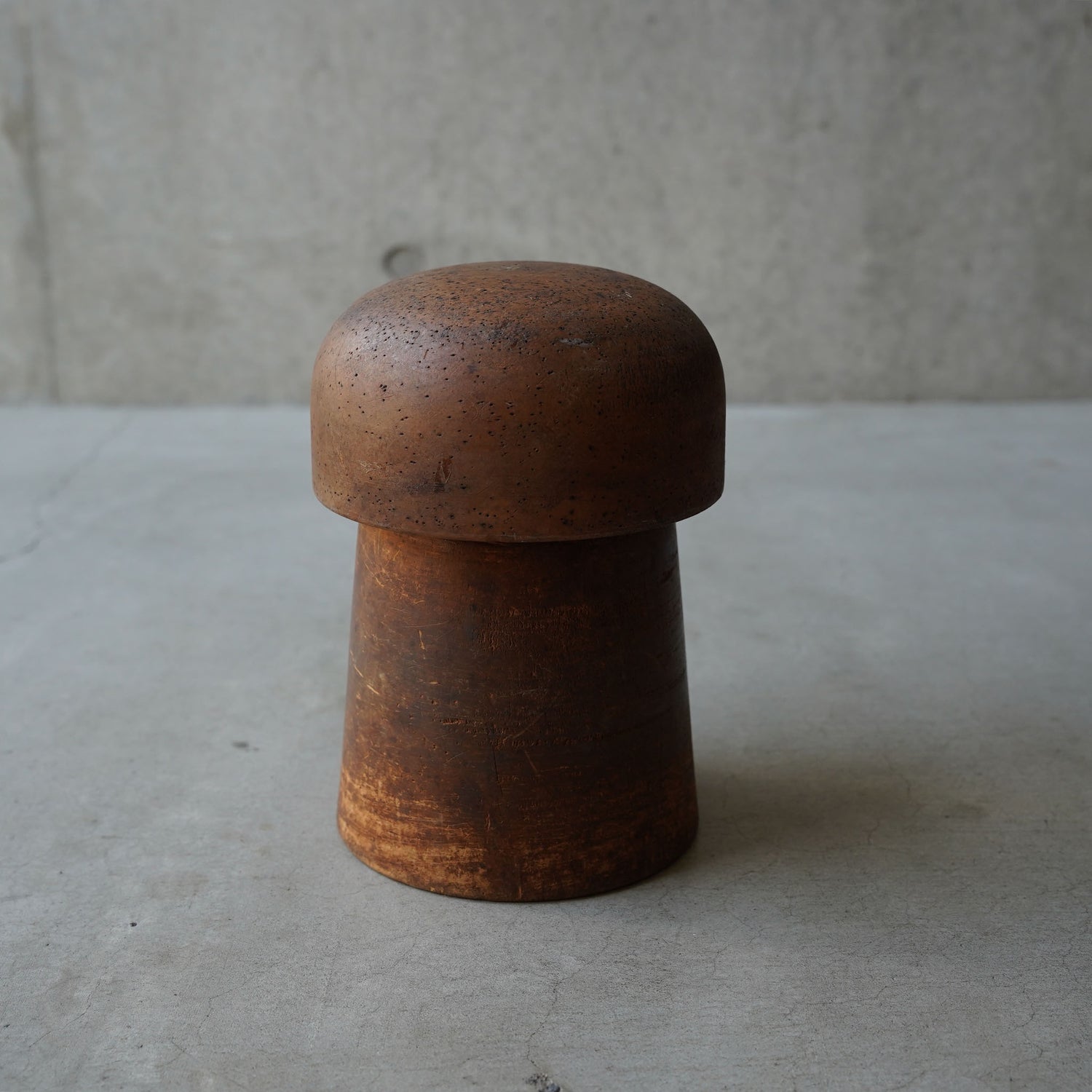 HAT STAND