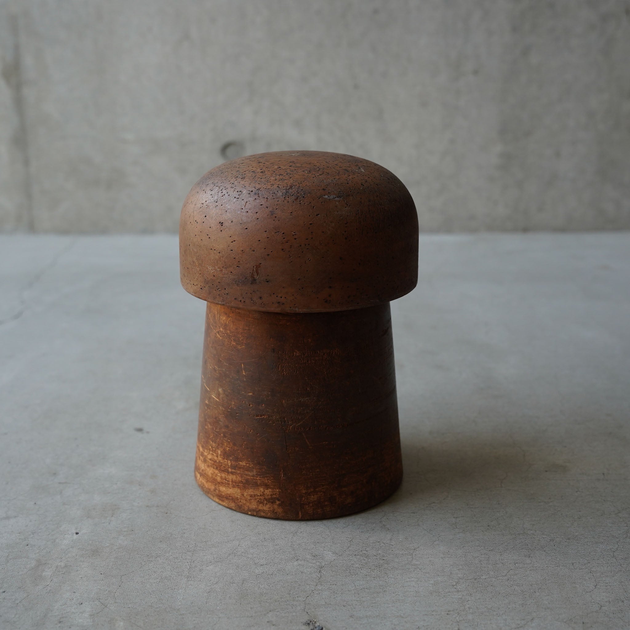 HAT STAND