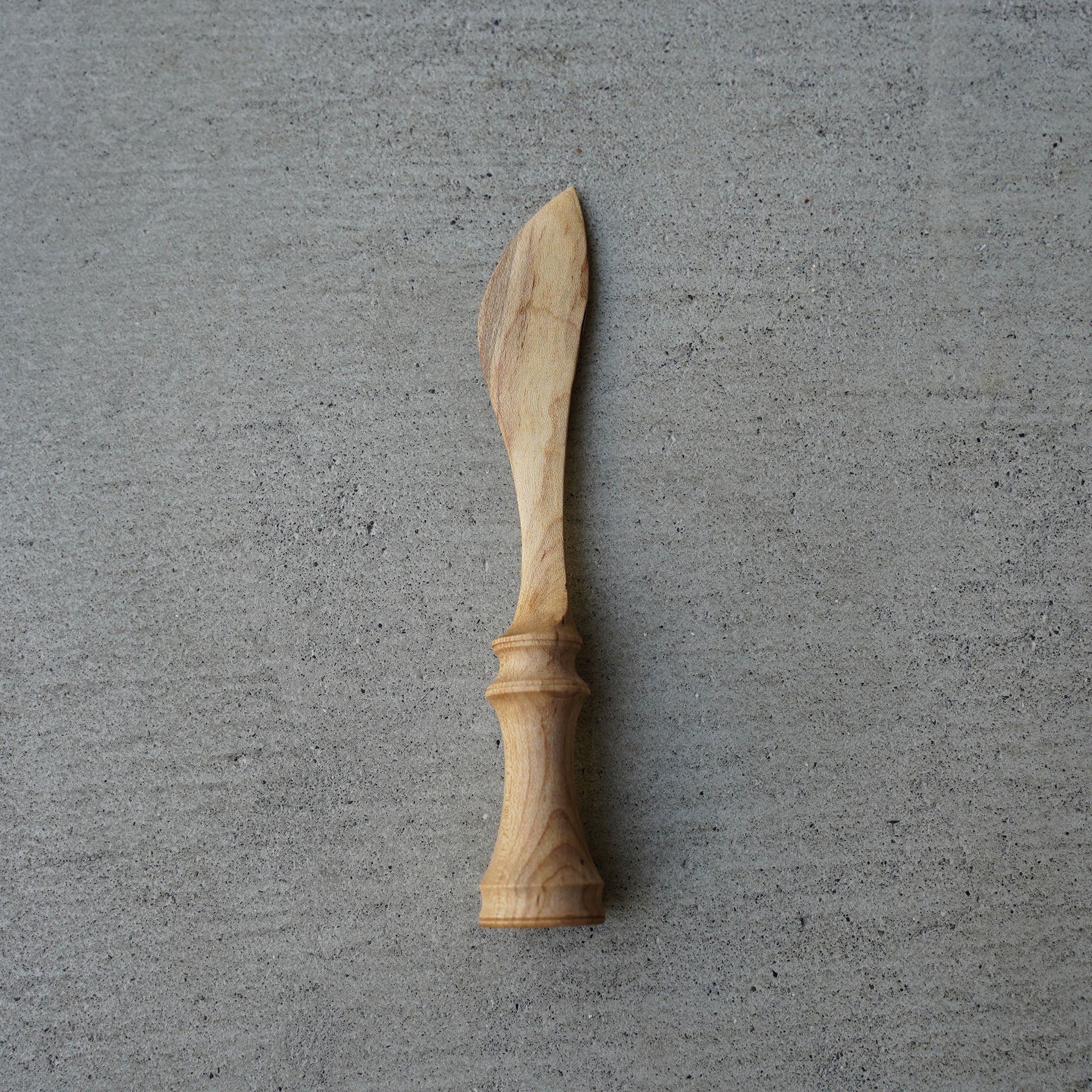 Kenta Nakanishi - Butter Knife, Self-Standing, Maple