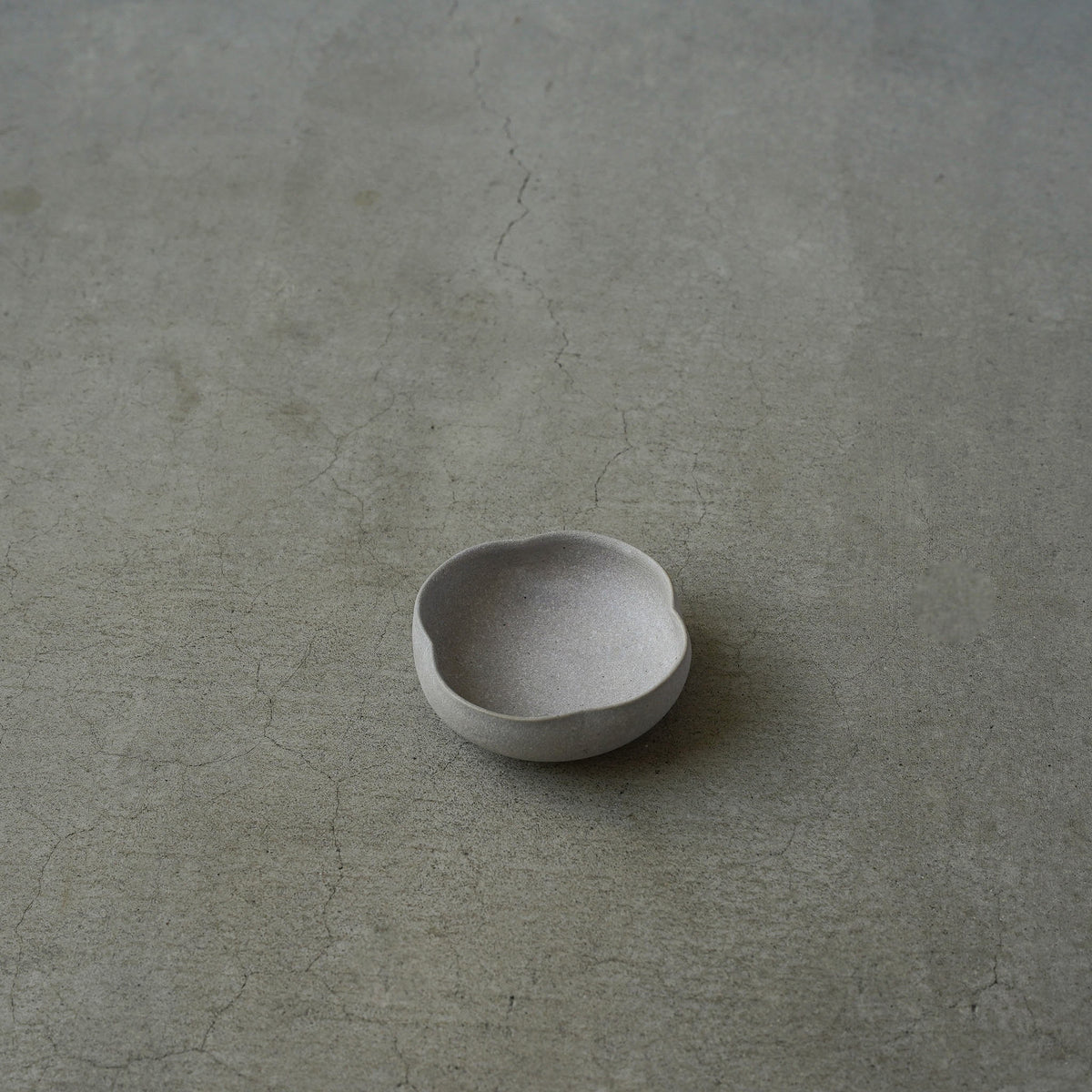 Obara Sota Flower-Shaped Small Bowl B