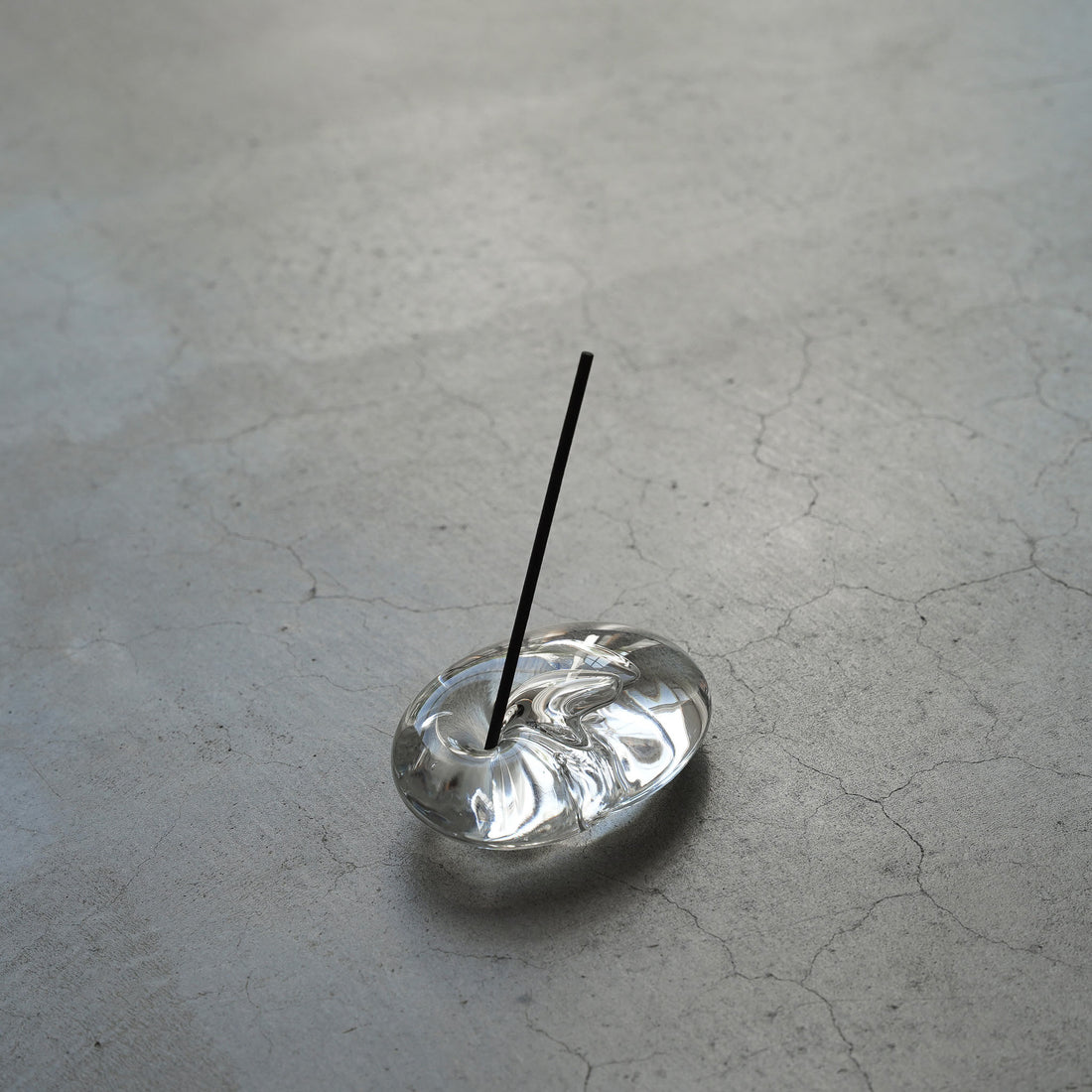 LAN incense stand B s (ISB) B