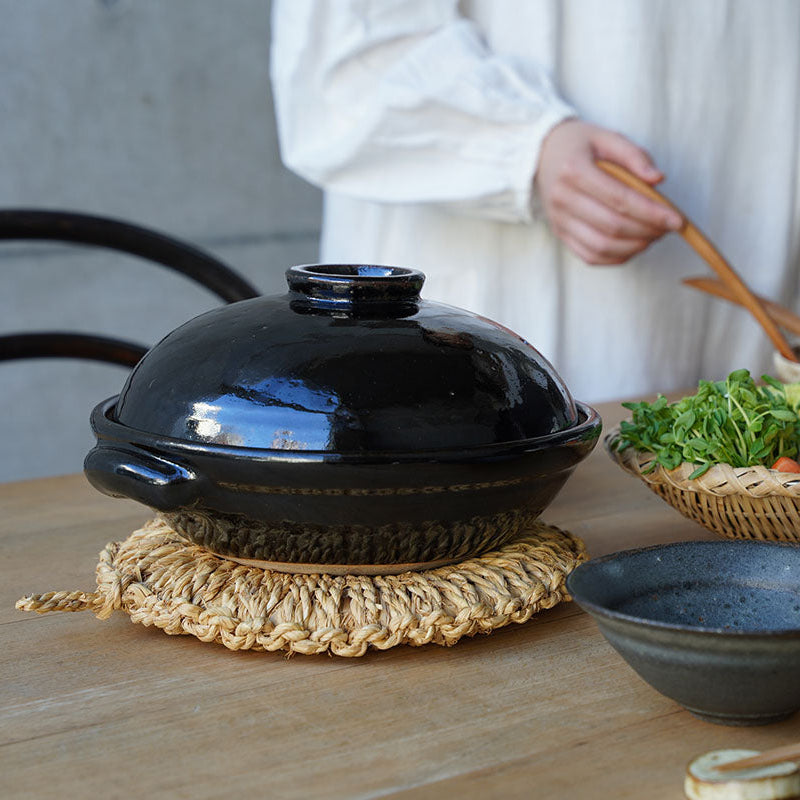 Kanedai Ceramics 7-inch Donabe Pot Black