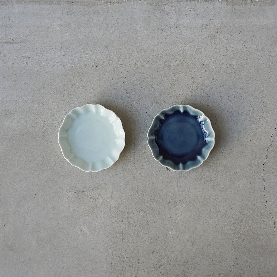 White porcelain 3-inch fluted plate