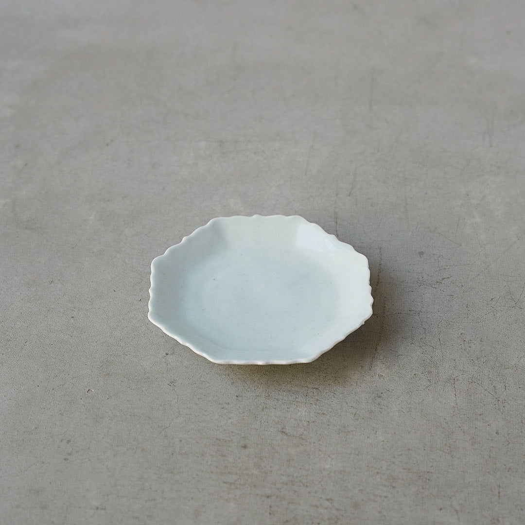 White Porcelain Fluted 4-Inch Plate