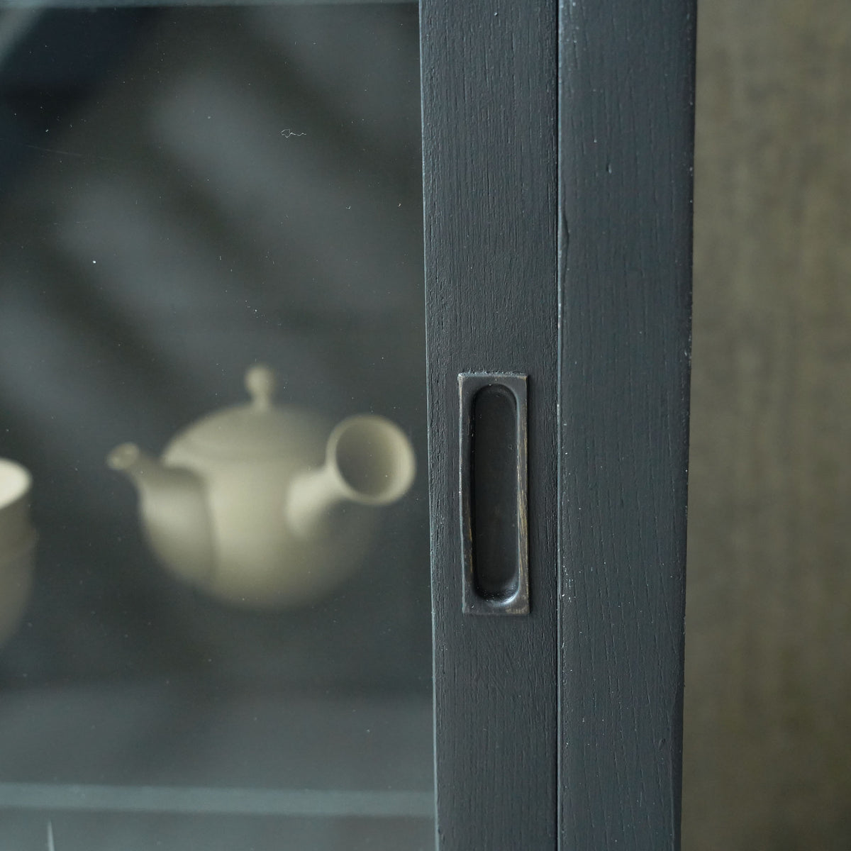 Glass Cabinet / 水屋箪笥