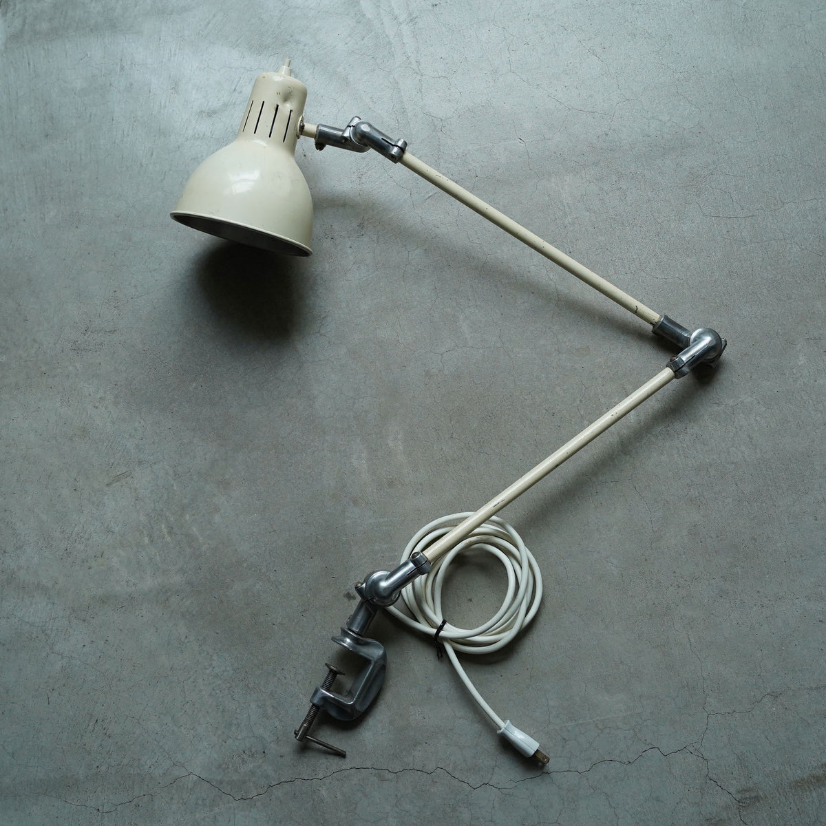 Clip Lamp / Rijo