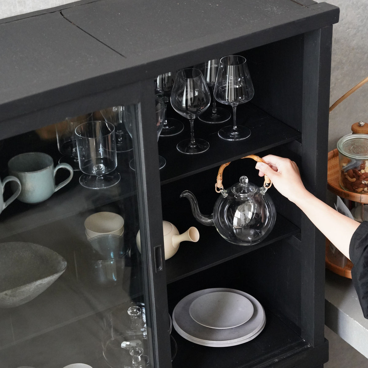 Glass Cabinet / 水屋箪笥