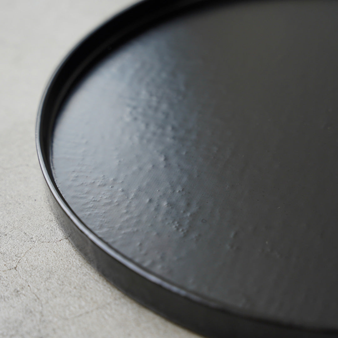Hinao Shikki Naoemon 8.5-inch Round Tray, Black Tame