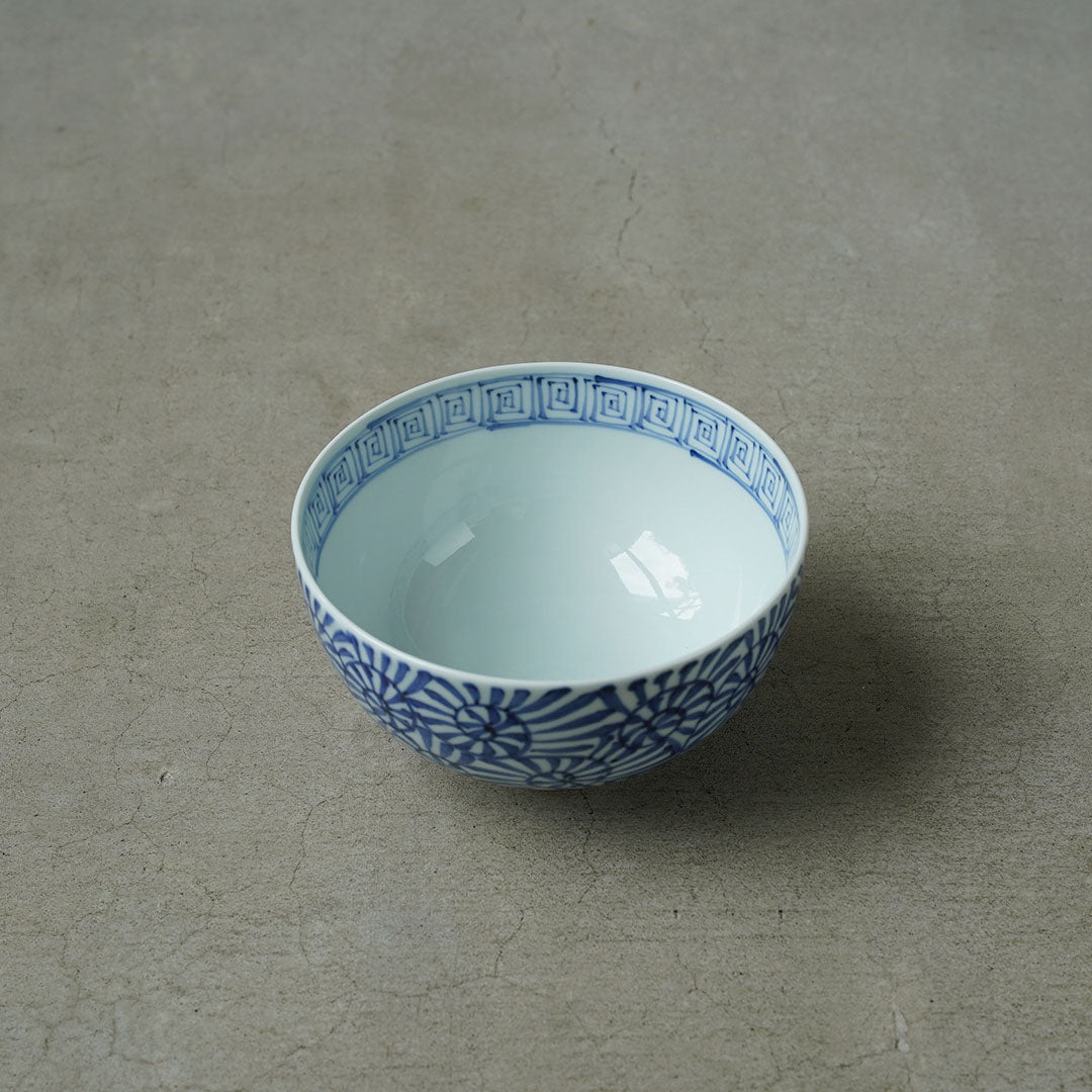 Keizan Kiln Sometsuke Arabesque 4.7-inch Stepped Donburi Bowl