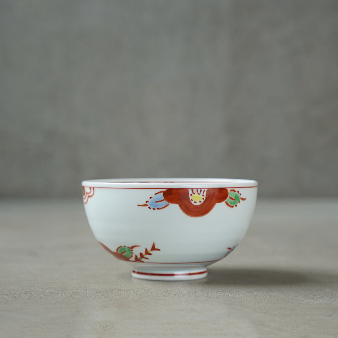 Keizan Kiln Red Enameled Camellia 4.7-inch Stepped Donburi Bowl
