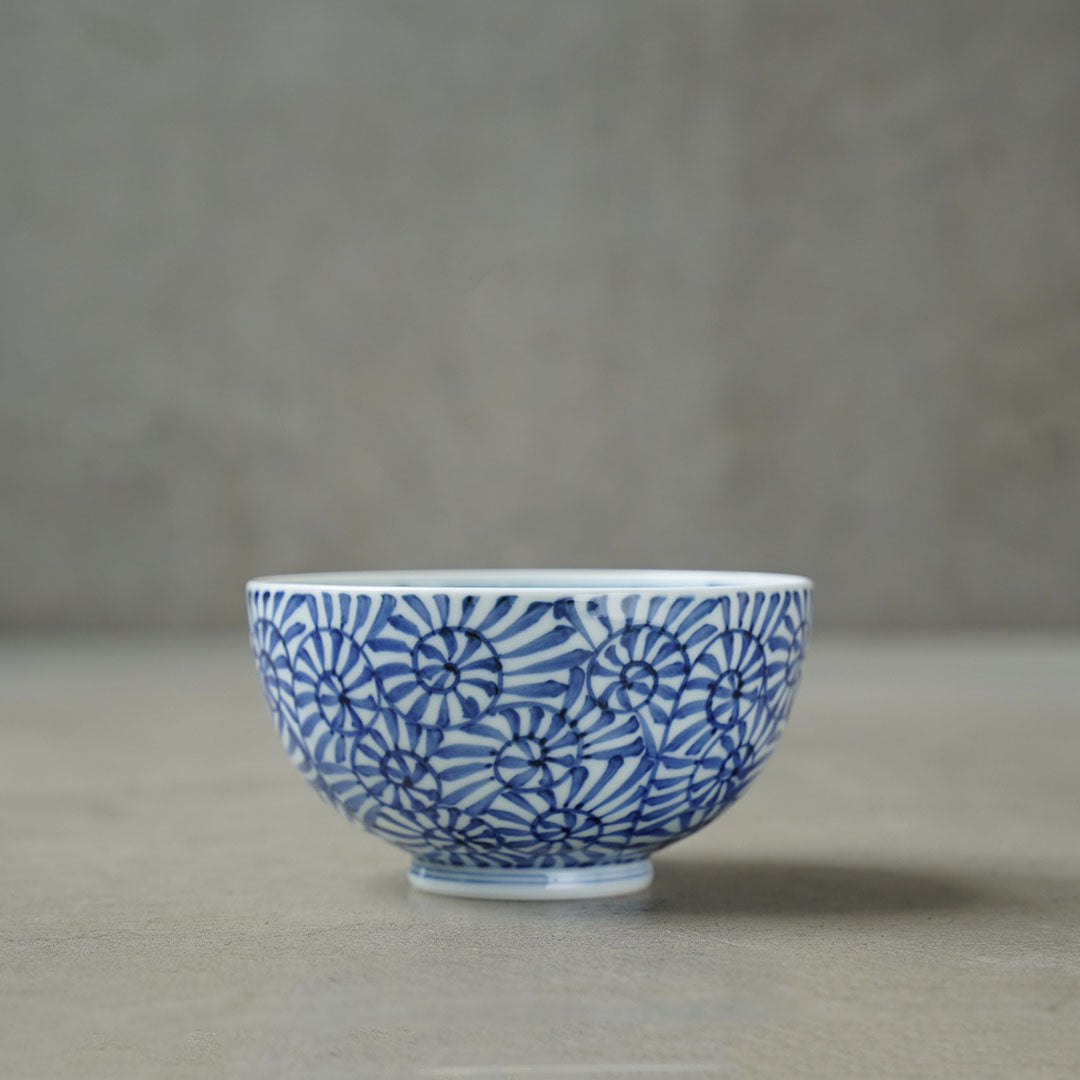 Keizan Kiln Sometsuke Arabesque 4.7-inch Stepped Donburi Bowl