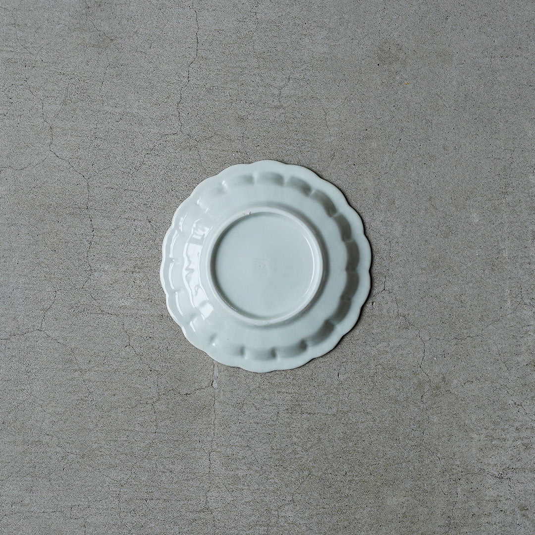 嘉泉窯 白瓷菊小皿