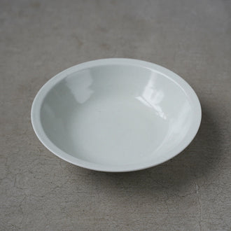 嘉泉窯 白瓷捻パスタ皿